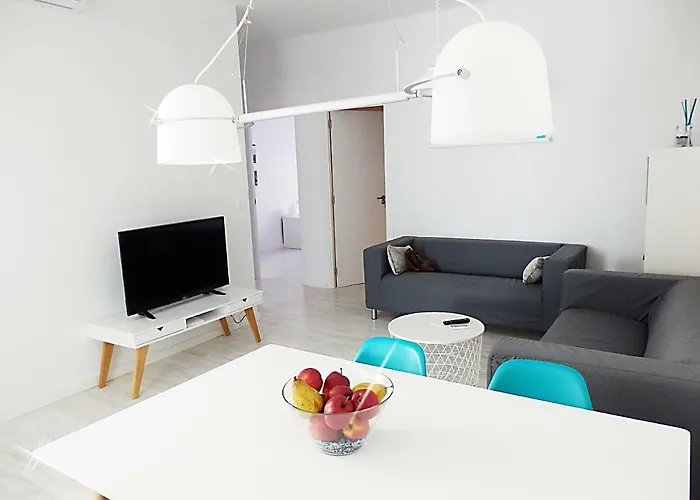 Campanar Flat شقة